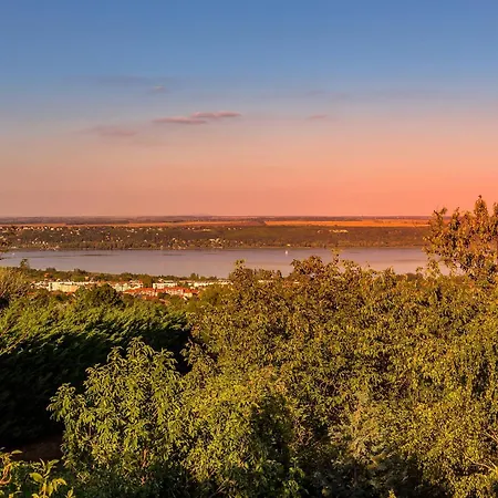 Azur Balatonalmadi